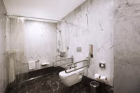 DoubleTree by Hilton Стамбул - Старый город - Photo 4