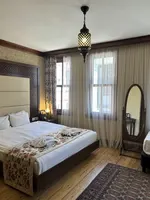 Lalinn Hotel