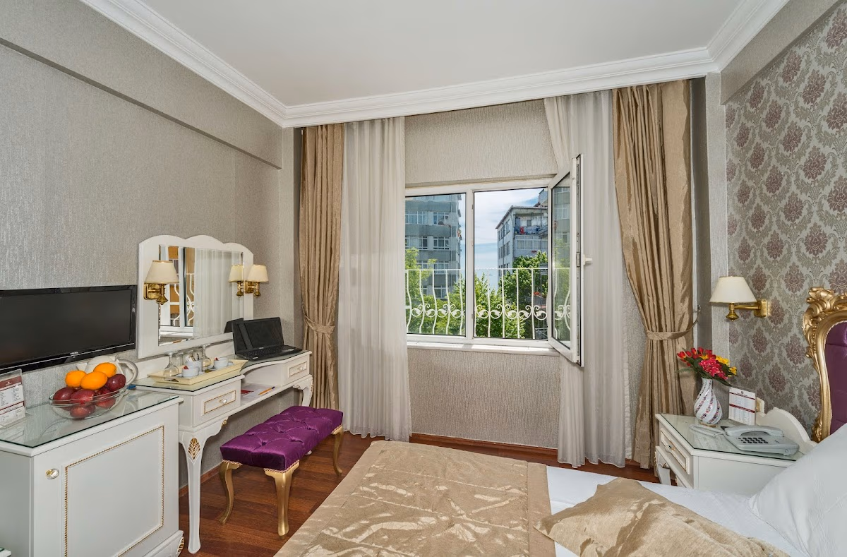 Hagia Sop. Hotel