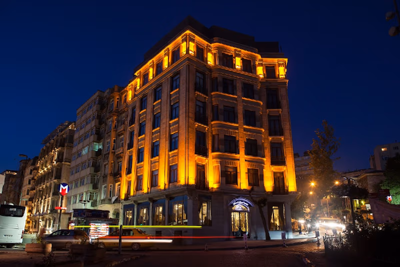 Istanbul Airport → Daru Sultan Hotels Galata - Istanbul Airport VIP Transfer and City Transfer | Elemen Transfer