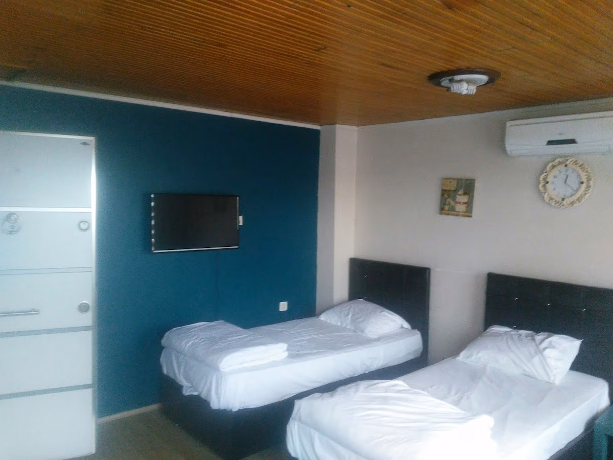 Noi Suites