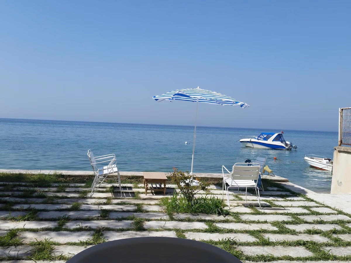 Akşam ışığında Celaliye kıyısı ve dingin Marmara manzarası - Elemen Transfer